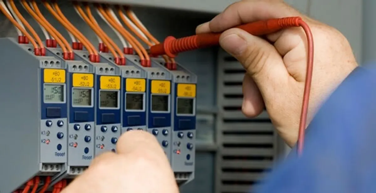 electrical contractors performing professional electrical system testing and configuration in Staten Island, NY